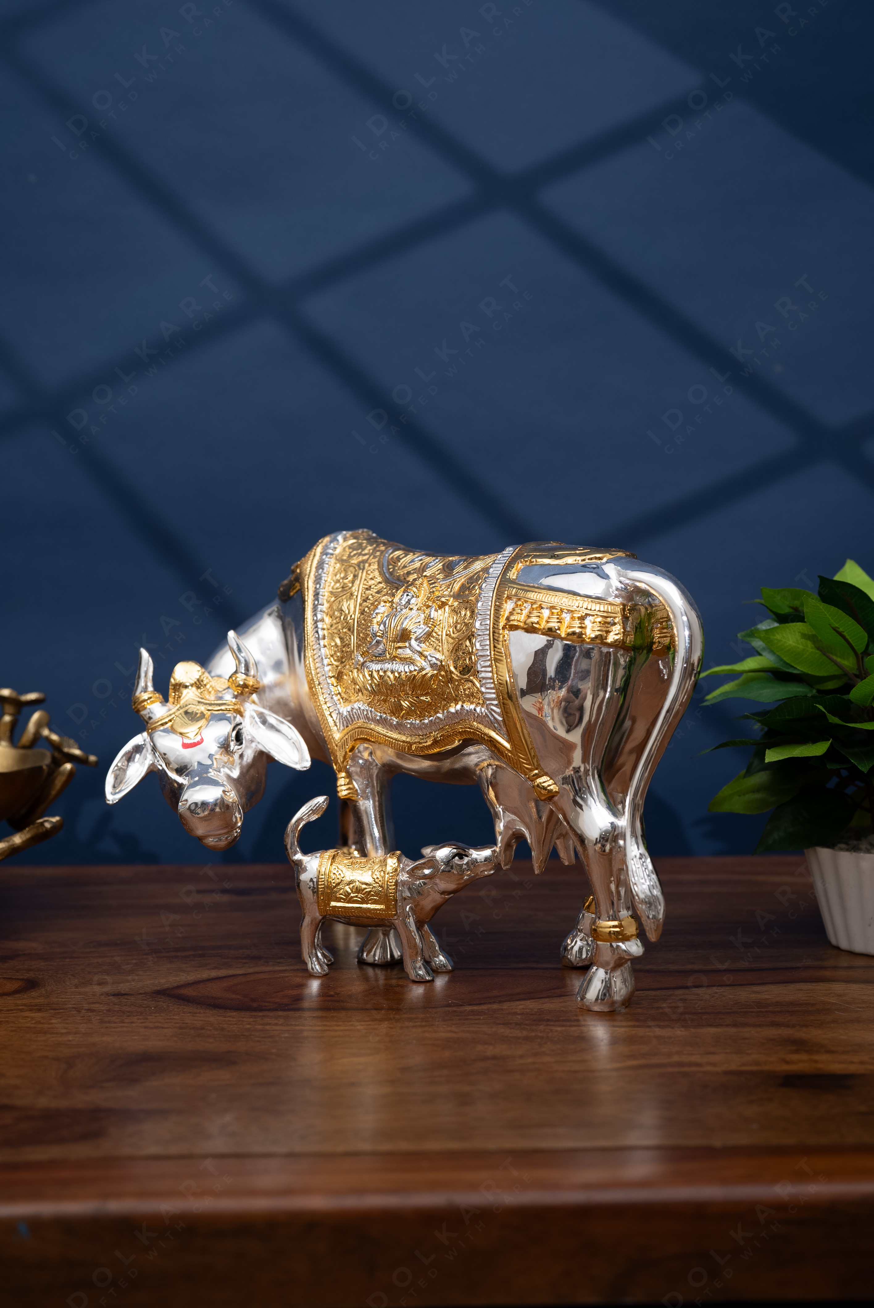 kamadhenu with calf idol for home