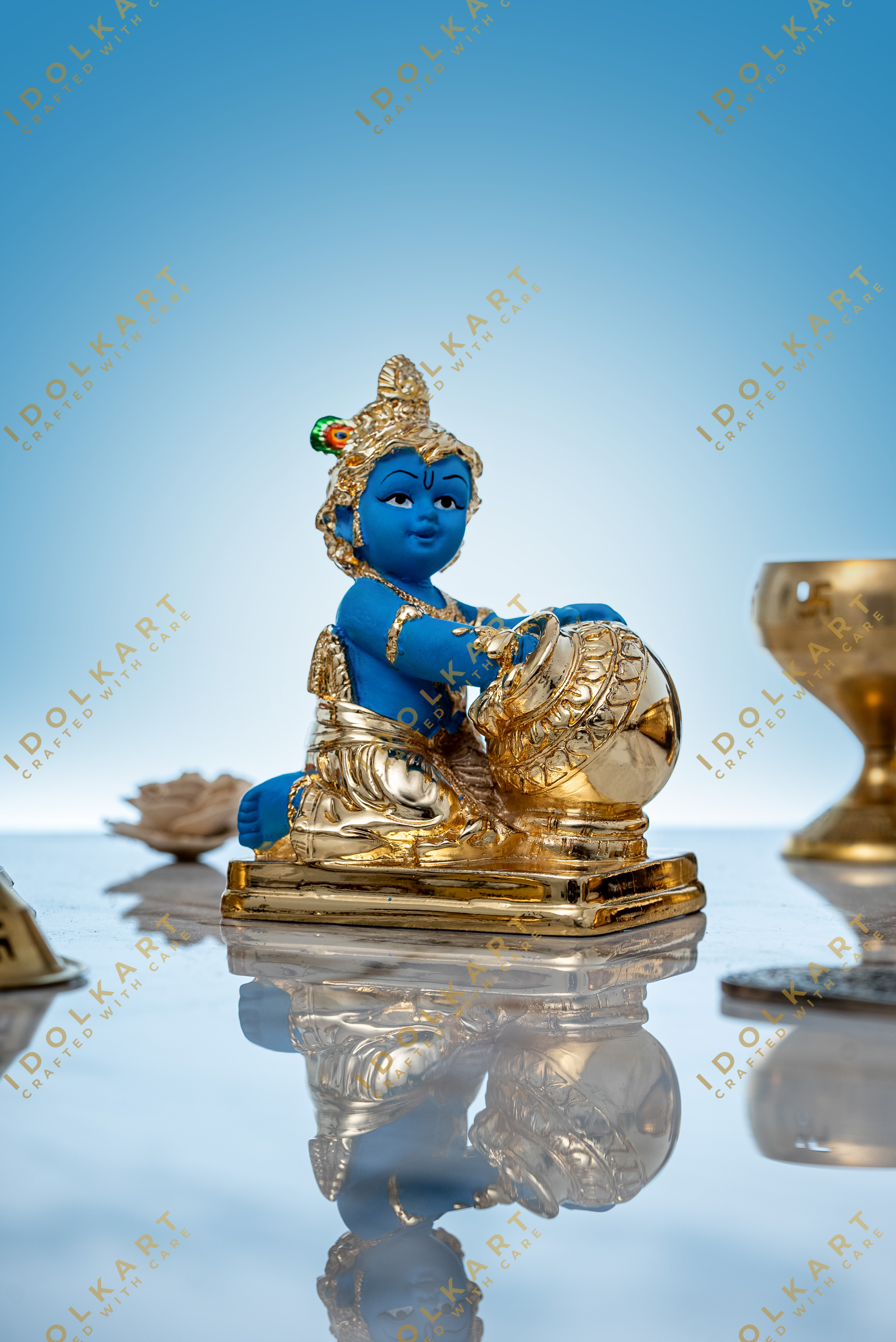 Gold Coated Makhanchor Krishna Idol