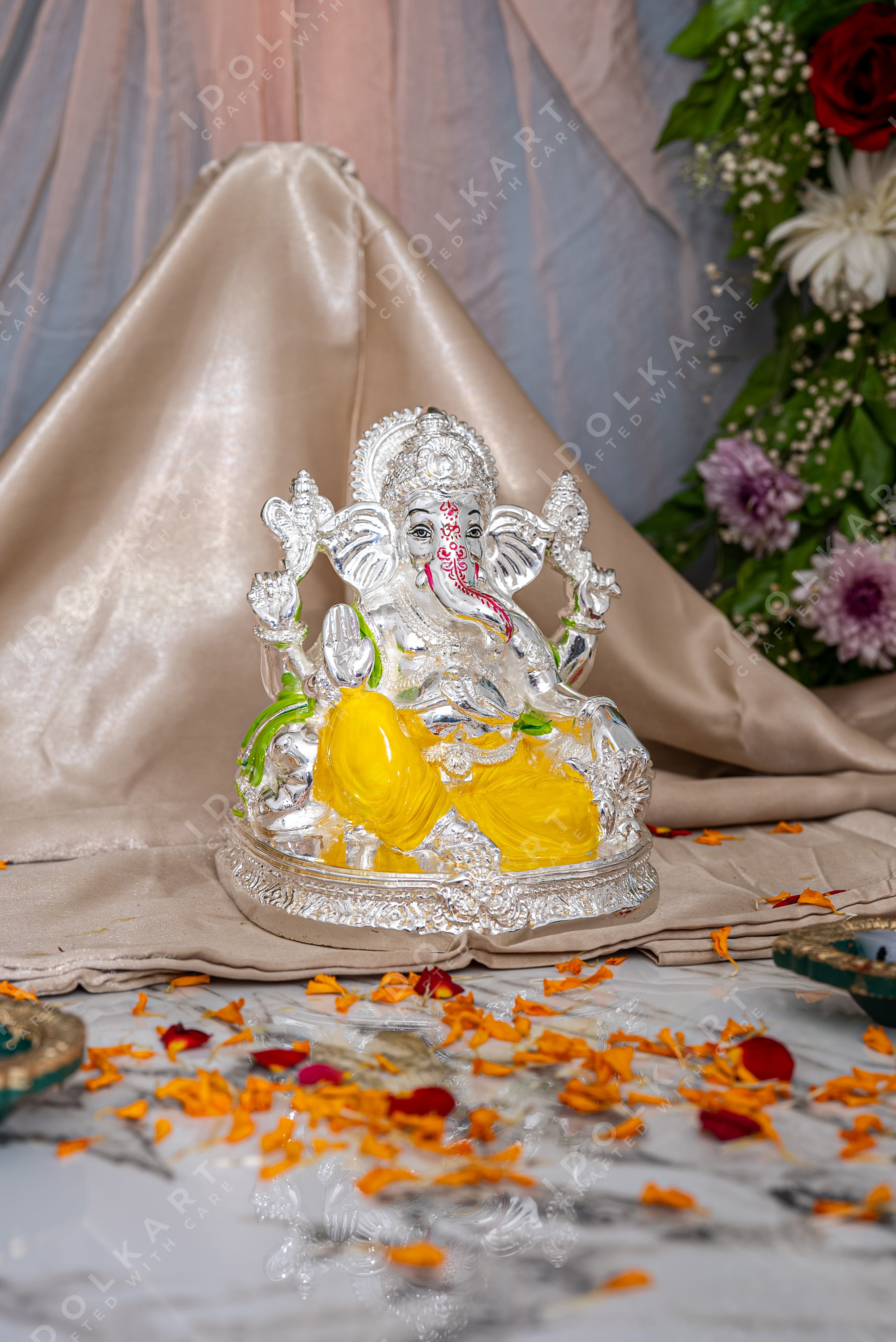 Ganesha Murti on Singhasan