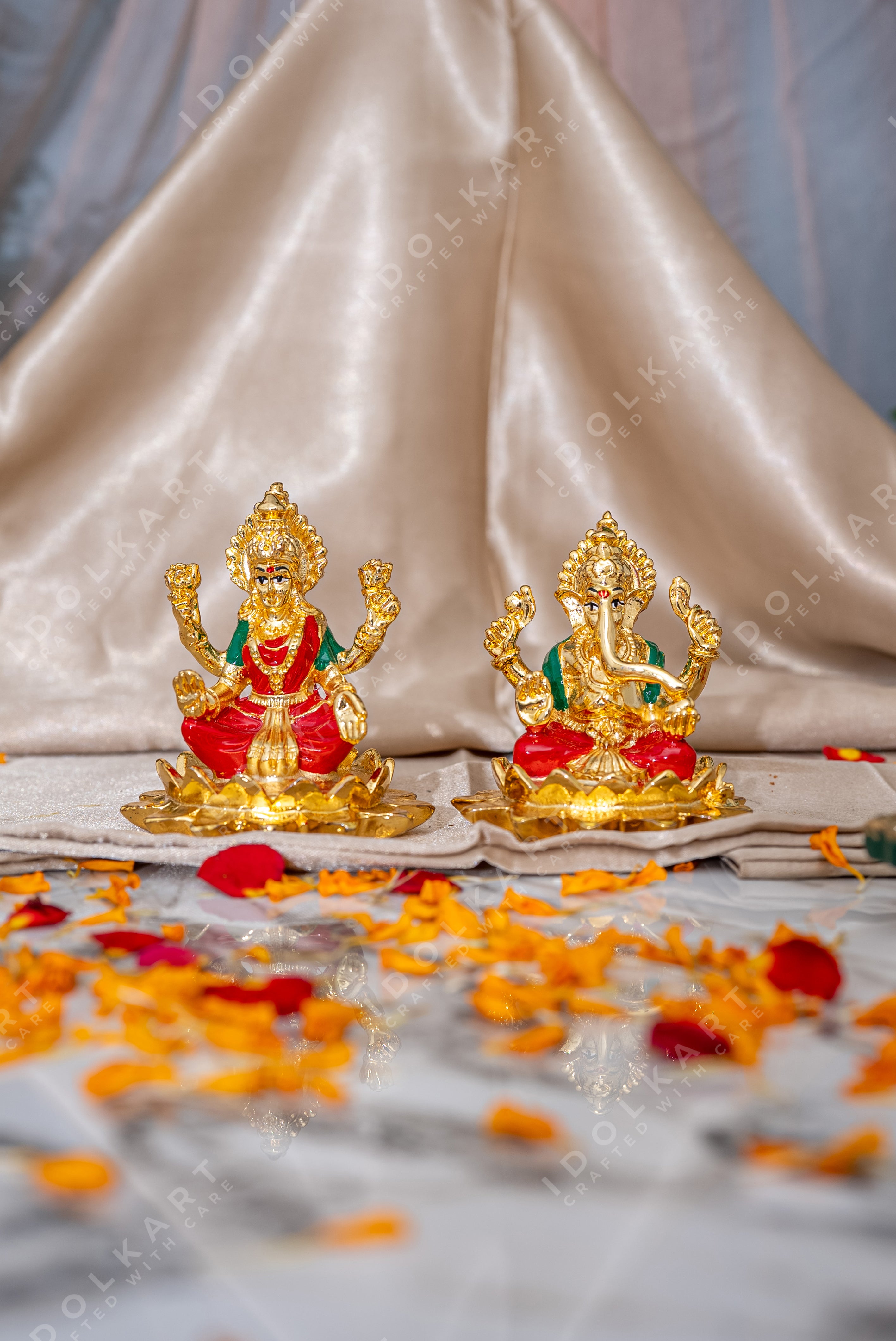 Pure Gold Coated Ganesh Laxmi Murti Sitting on Lotus | Lakhsmi Ganesh Idol for Home Office Pooja Diwali House Warming Gift (3 inch